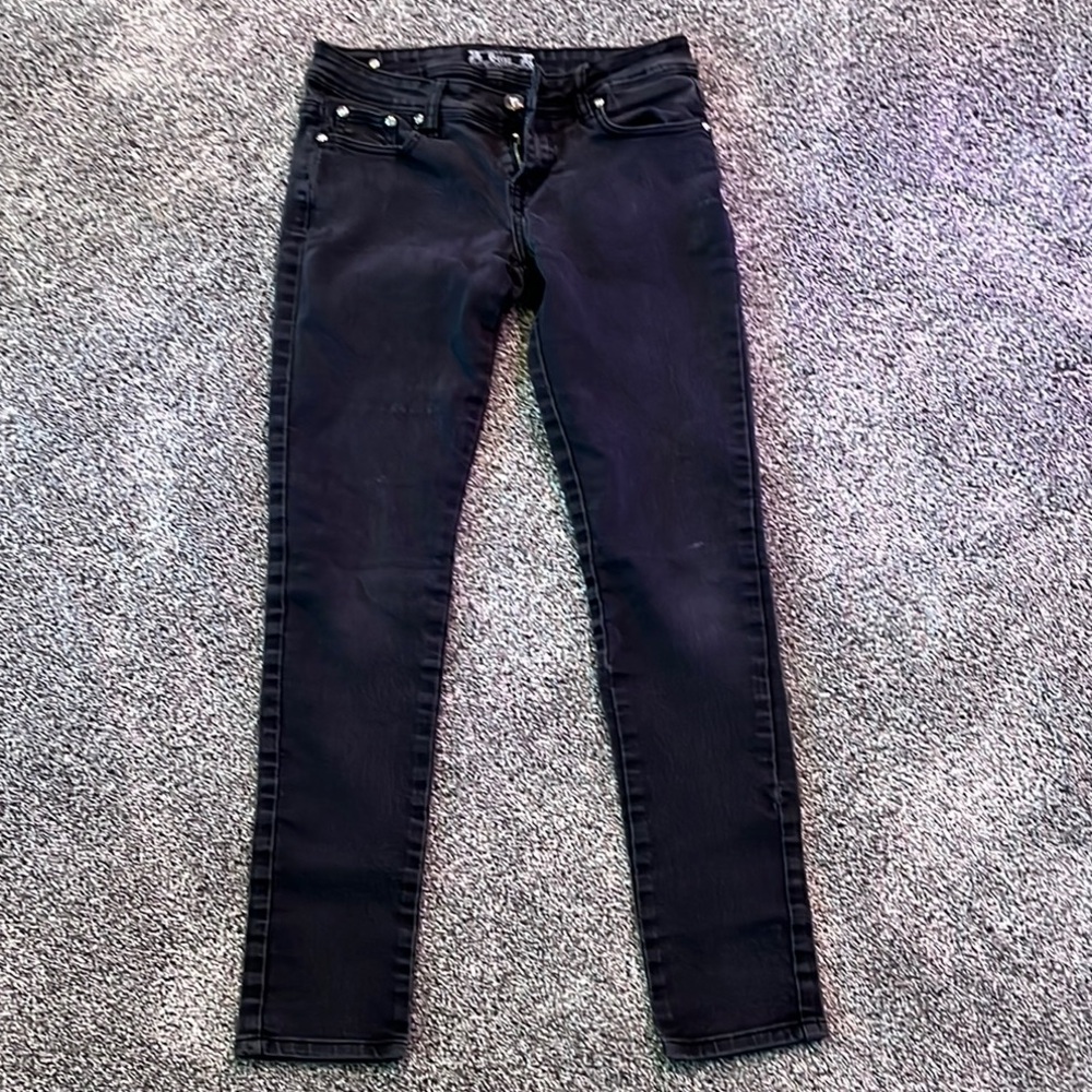 Black Skinny Jeans with Slim Fit